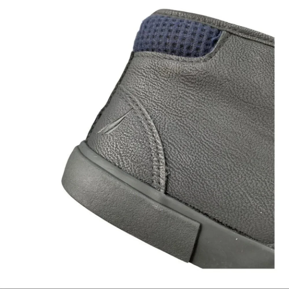 NWOT Nautica breakwater youth black tumbled boot 12